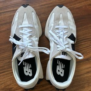 New Balance 327 Sea Salt/White/Black Women’s Size 8 Shoes